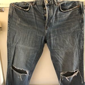 Blue boyfriend jeans